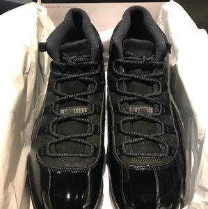 Jordan 11 Caps and Gowns